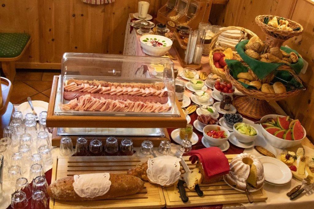 Hotel Pension Hubertus เซลล์อัมเซ ภายนอก รูปภาพ